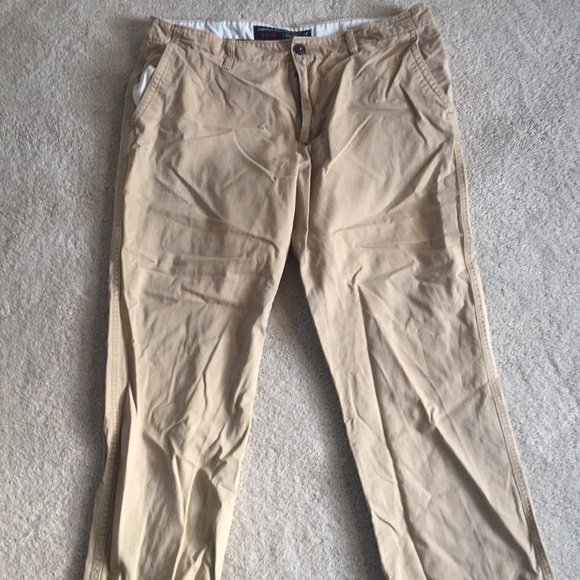 American Eagle Relaxed Fit Khakis - Picture 1 of 2